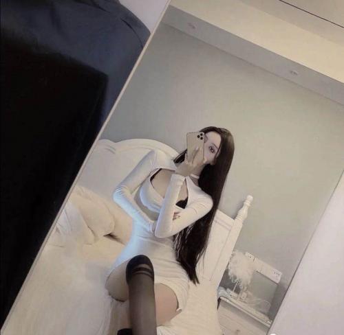 性感御姐被架炮后入干的哇哇叫 第2张
