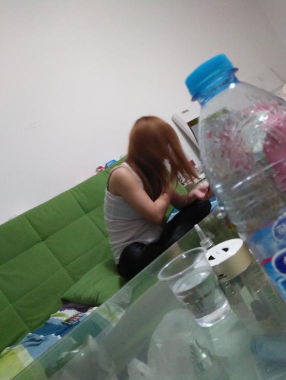 郑州超爽口活兼职低胸美女 第3张