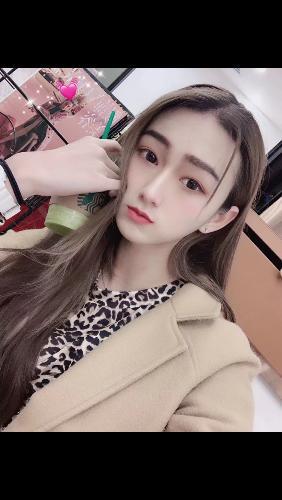 成都东门小姐姐年轻且漂亮 第1张