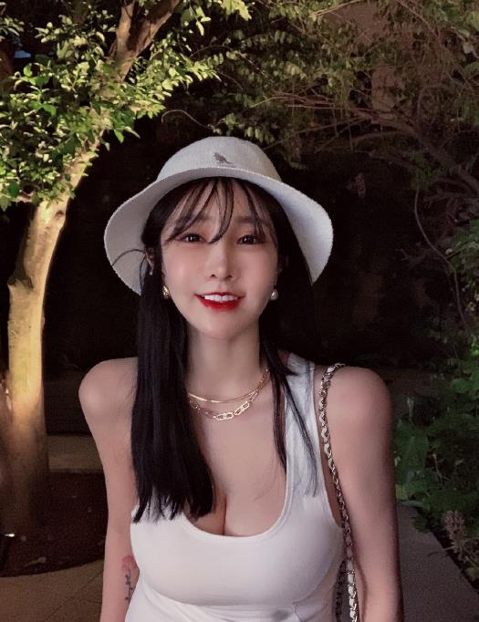 老狼推荐的妹子------晴儿,全程态度好到爆,玩的比较尽兴 第1张