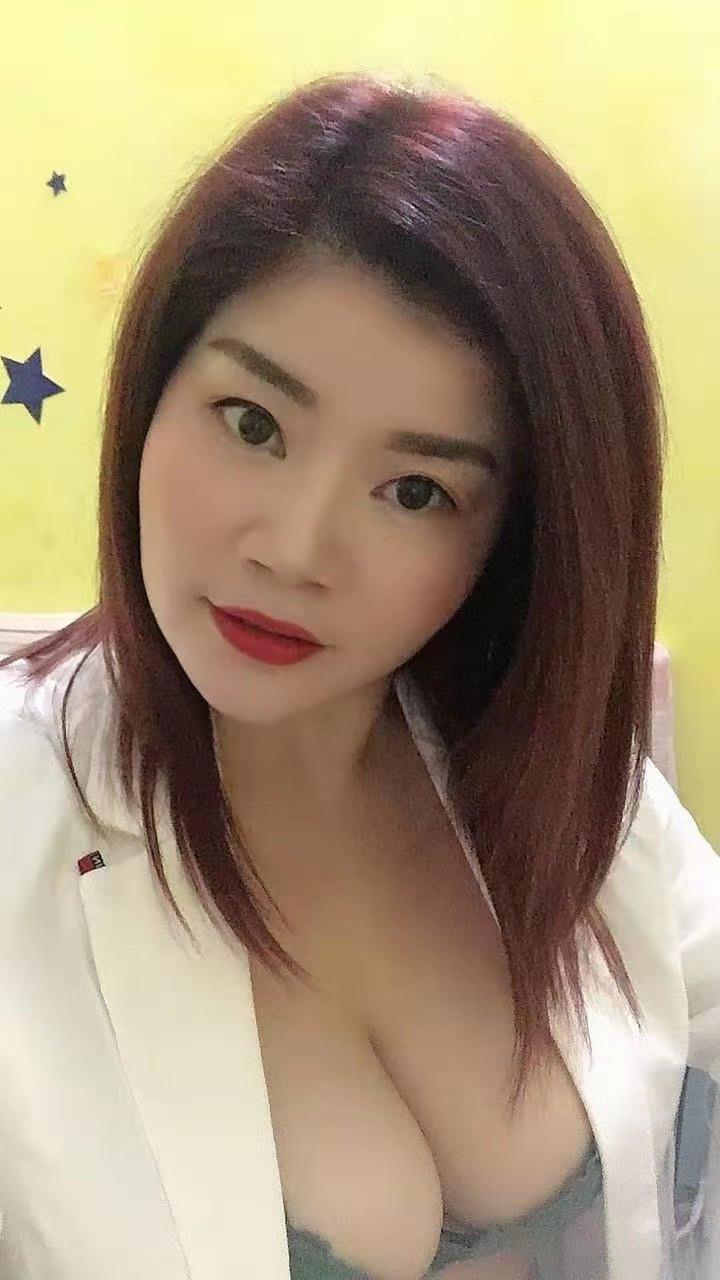 实惠的少妇琪琪 第1张