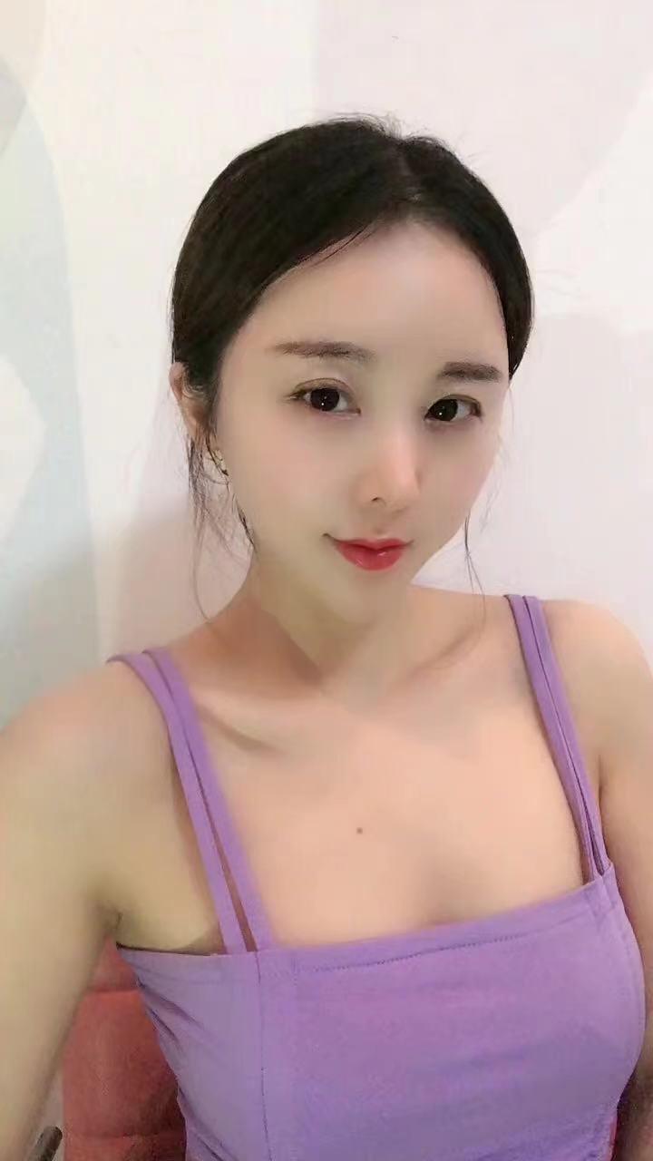 朝阳区年轻小妹自聊自做奶子大技术好服务非常到位 第2张