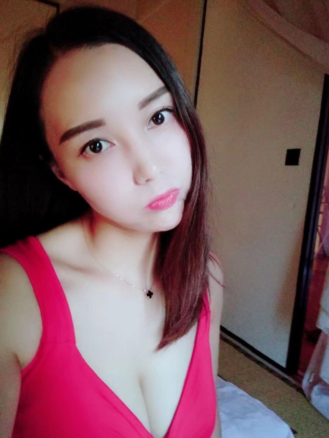 风骚御姐苏曼，服务的贼舒服 第2张