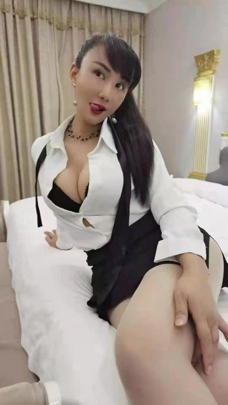 白云少妇 第1张