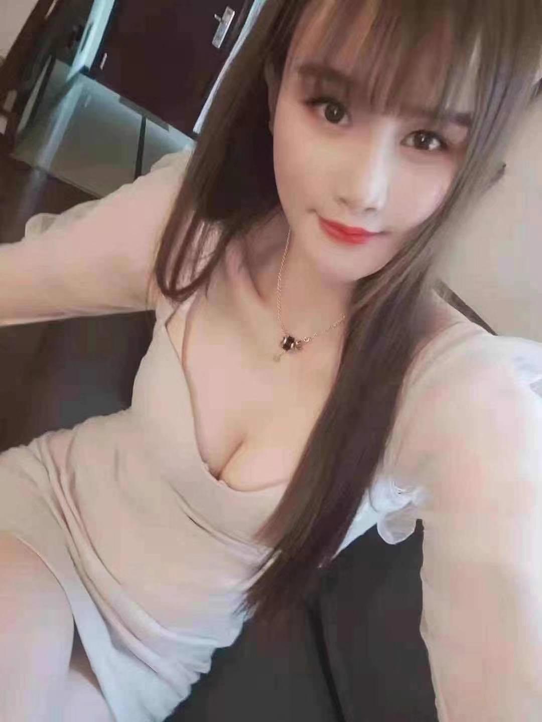 小气质御姐小曼 第2张