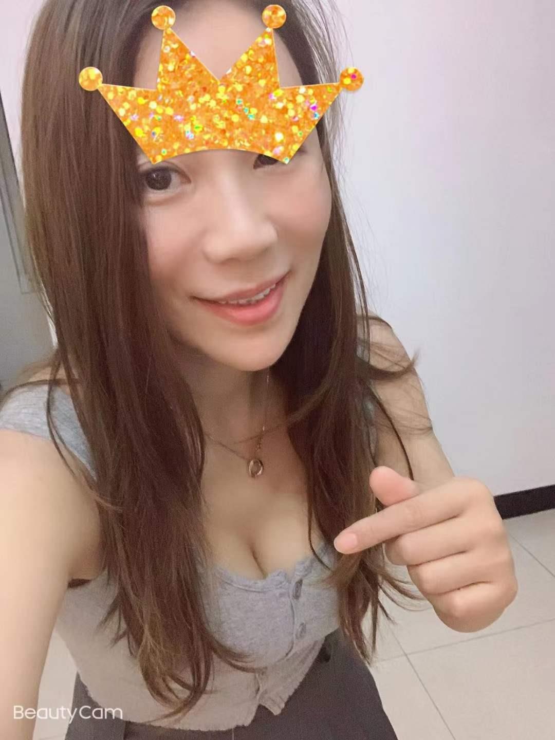 大胸少妇沫沫 第1张