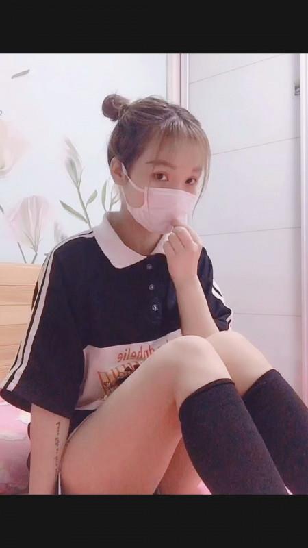 年轻的推油妹子 第1张