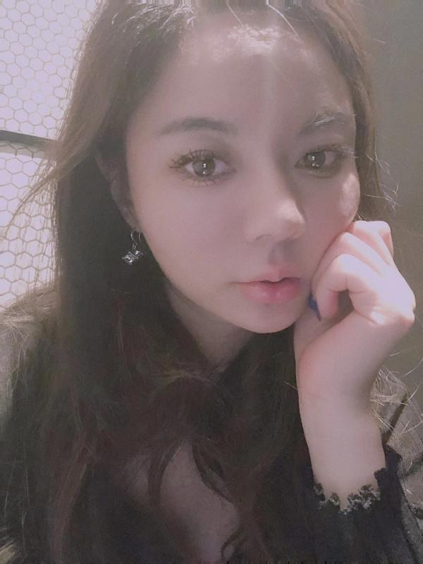 诱惑软妹子 第2张