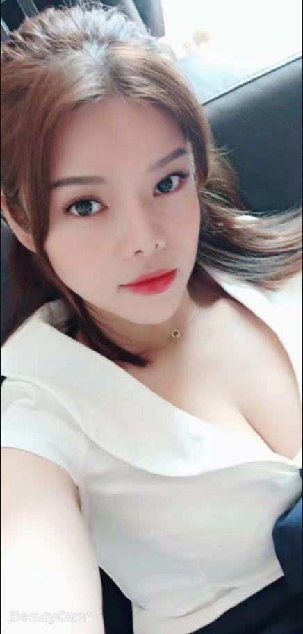 浦东大奶骚妇 第1张