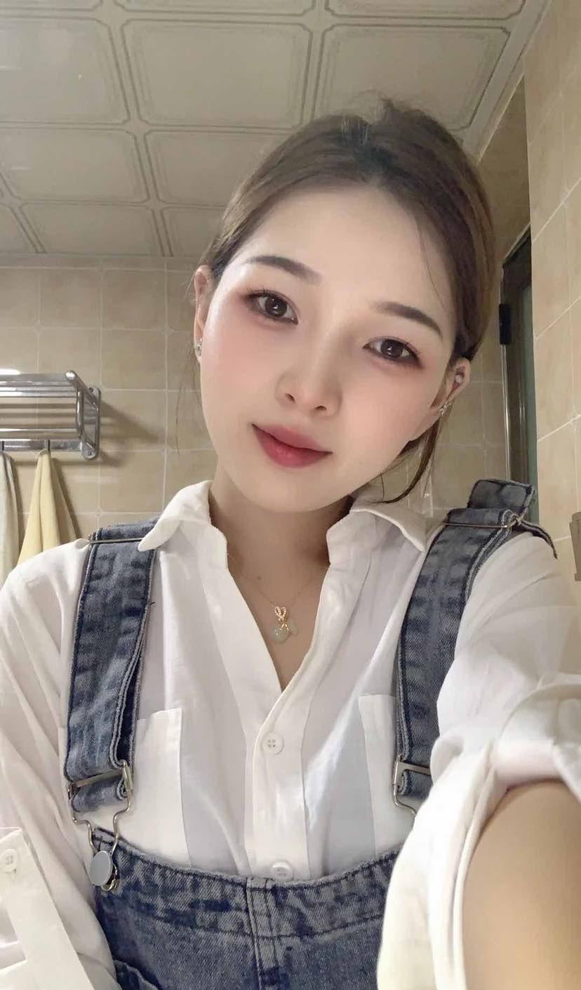 分享身材极好的敏感体质妹子,体验十分不错 第1张