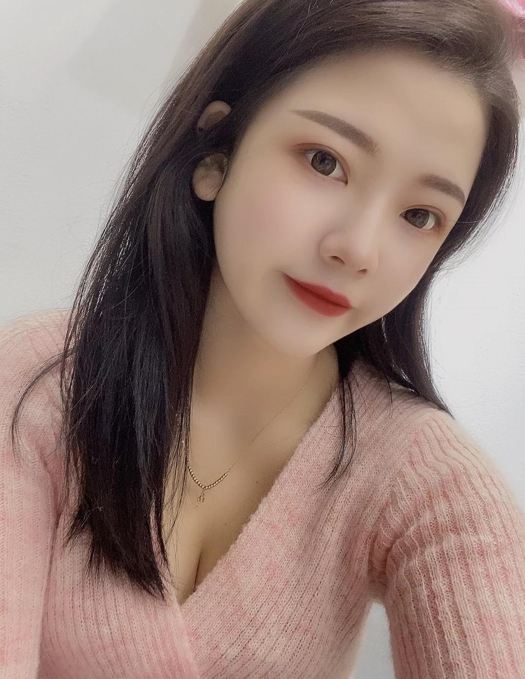 闲来无事约了一个不错的妹子 第3张
