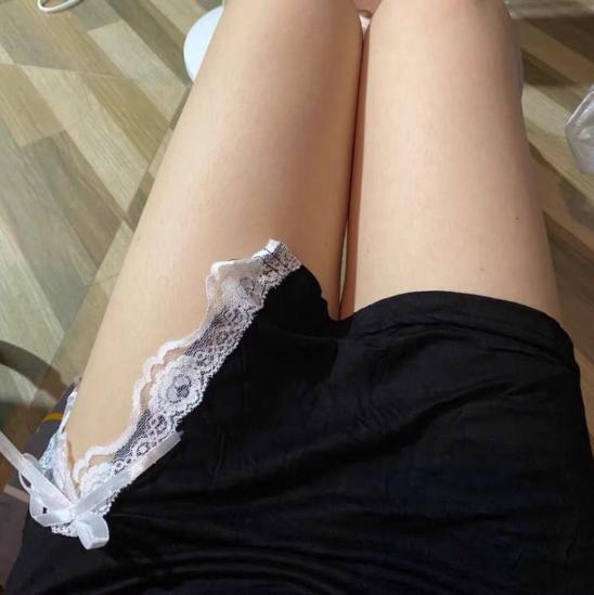 身材很好的丝袜小骚货，年轻漂亮【失效】 第3张